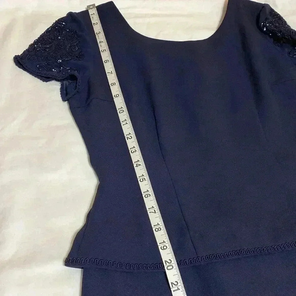 Donna Morgan Navy Blue Formal Embellished Short Sleeve Long Gown Dress Size 4. - Picture 7 of 16
